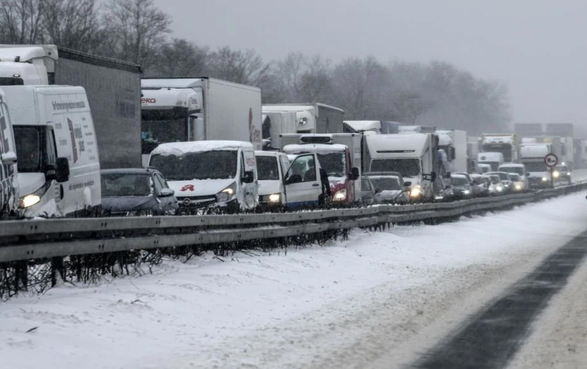 Фото для новини:Через негоду на трасі Одеса-Рені обмежать рух транспорту
