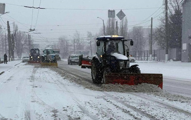 Фото для новини:Через негоду в Україні розгортають штаб з ліквідації наслідків НС