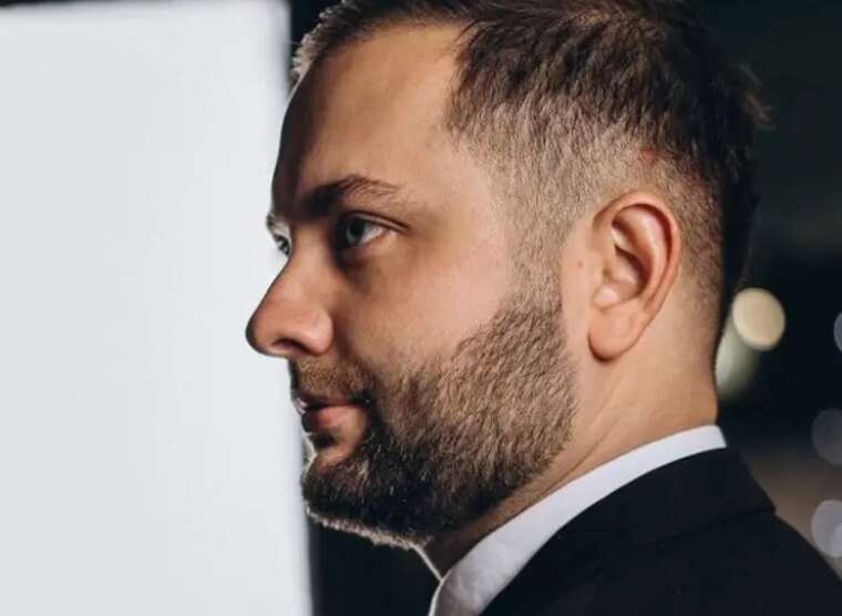 Фото для новини:Депутат Чернівецької райради Воронич задекларував золоті злитки свого 5-річного сина