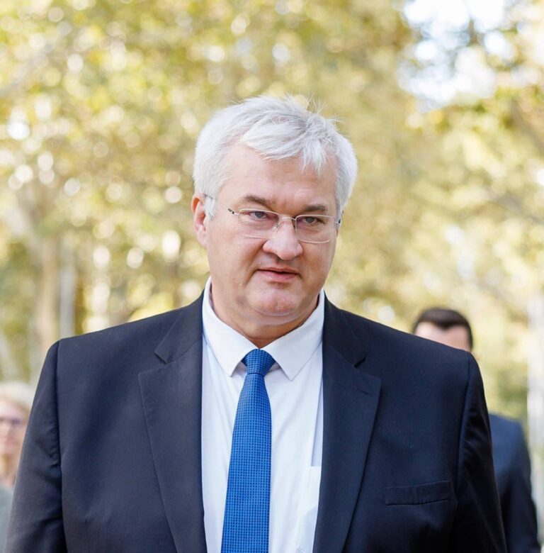 Фото для новини:Дипломати Гани отримають доступ до своїх полонених - Сибіга