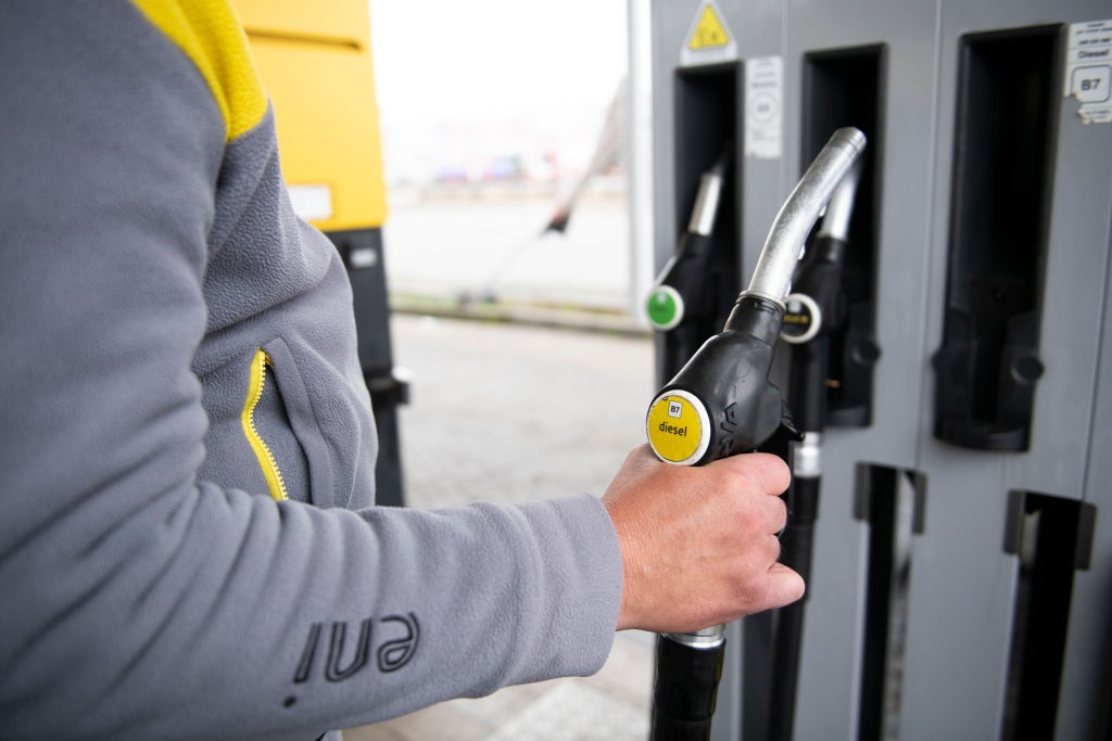 Фото для новини:Диверсії в Польщі та погрози Угорщини: чи загрожує Україні дефіцит пального