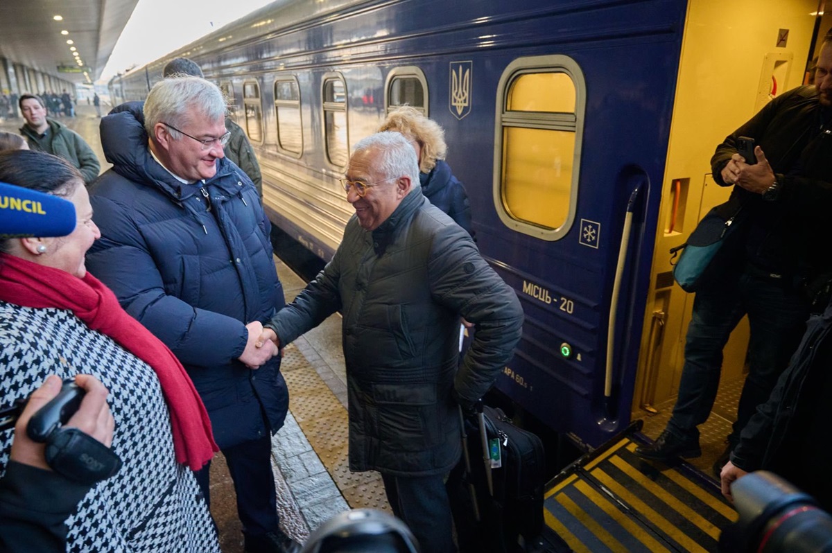 Фото для новини:До Києва прибули 11 високопоставлених зарубіжних політиків