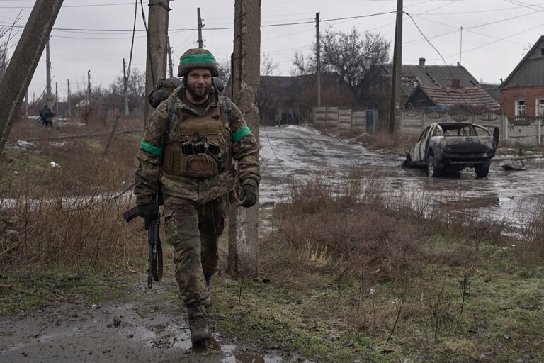 Фото для новини:Донбас і Запоріжжя. Сценарії п&rsquo;ятого року війни