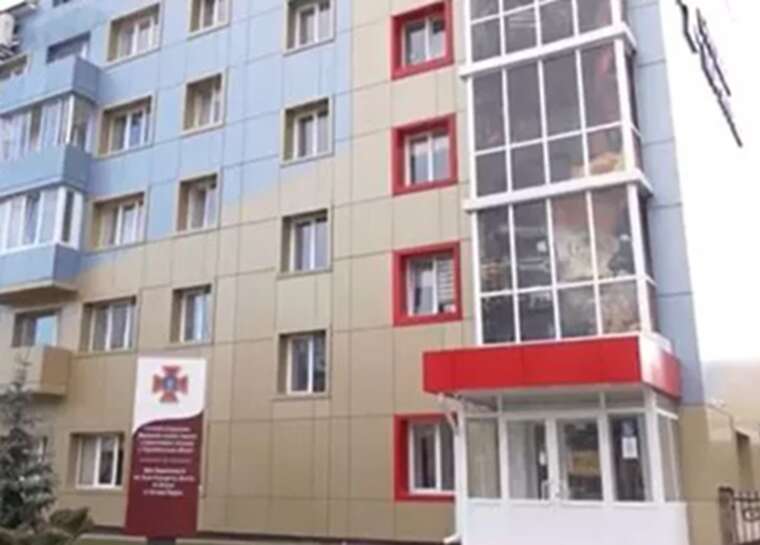 Фото для новини:Дружні зв'язки та фальшиві акти як організована група привласнила 1,7 мільйона на ремонті об'єктів ДСНС