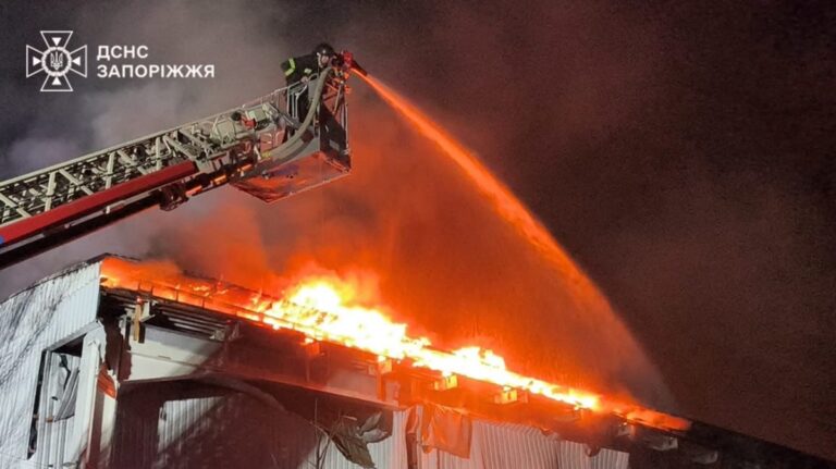 Фото для новини:ДСНС оприлюднила наслідки ударів по Запоріжжю