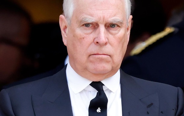 Фото для новини:Експринца принца Ендрю звільнили з-під варти після 12 годин допиту