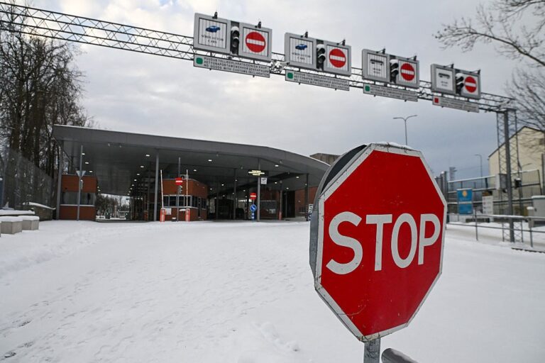 Фото для новини:Естонія заборонила в'їзд понад тисячі осіб, що воювали проти України