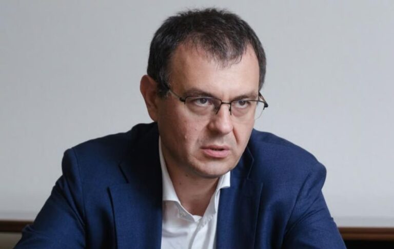 Фото для новини:Гетманцев: Обсяг тіньової економіки в Україні перевищує трильйон гривень