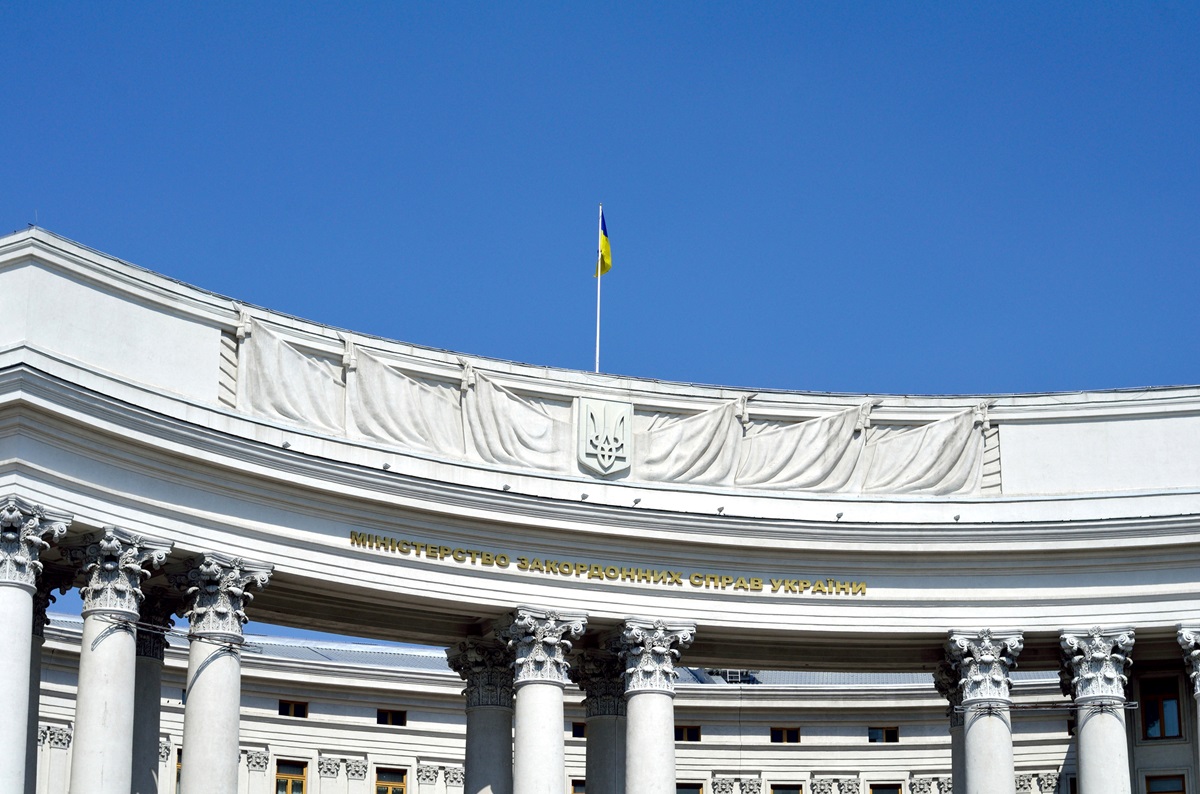 Фото для новини:Глава МЗС Гани вперше приїхав в Україну