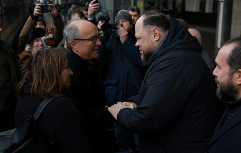 Фото для новини:Голова польського Сейму прибув до Києва