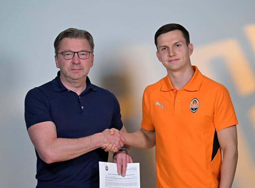 Фото для новини:Гравець Шахтаря підписав з клубом новий контракт, розрахований до 2030 року