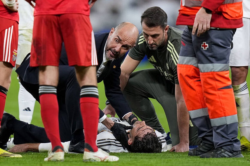 Фото для новини:Гравця Реала терміново доправили до лікарні після матчу