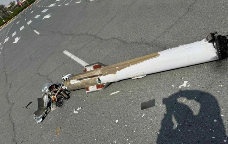 Фото для новини:Іран атакує Дубай та Абу-Дабі ракетами