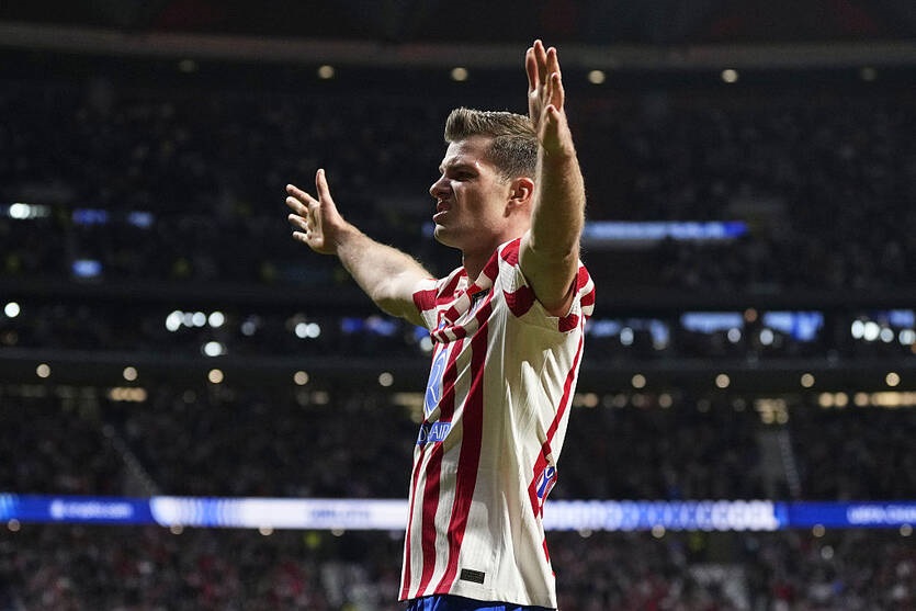 Фото для новини:Хет-трик Серлота в ЛЧ дає йому звання кращого