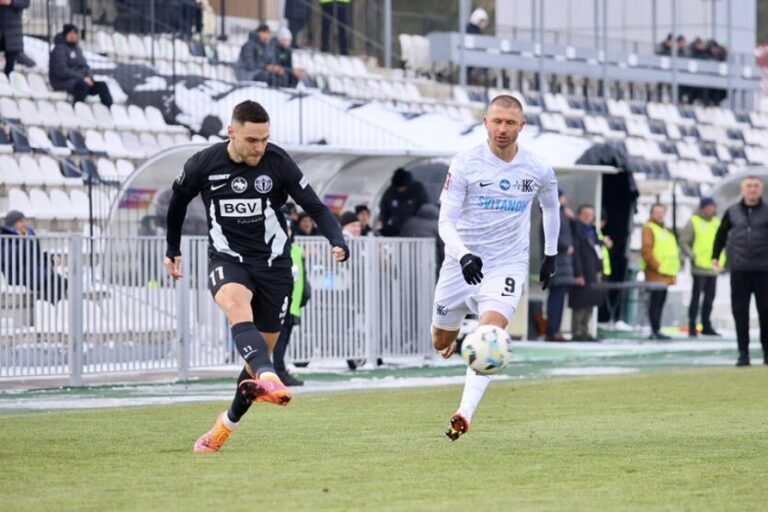 Фото для новини:Колос приймав Полісся, але поступився з двома пропущеними