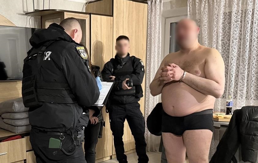 Фото для новини:Кримінальний авторитет погрожував розправою батькові загиблого воїна