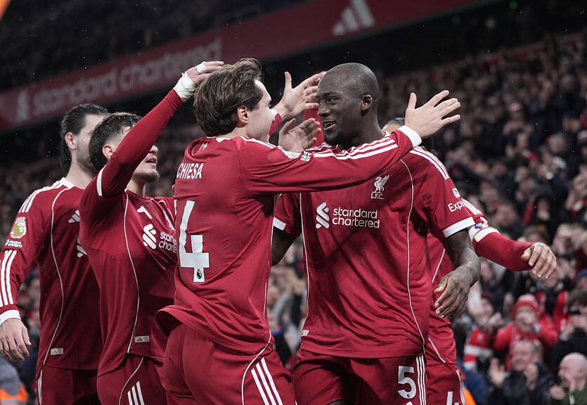 Фото для новини:Ліверпуль з дублем Екитіке впевнено обіграв Ньюкасл