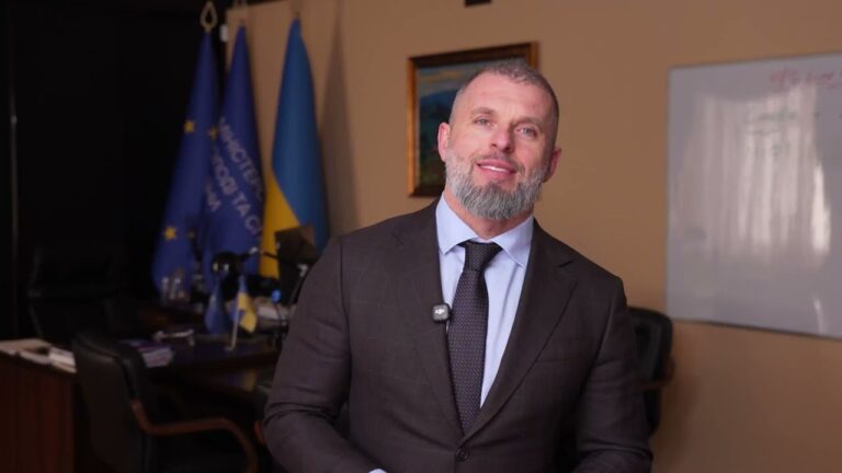 Фото для новини:Розпочато конкурс Грантів Президента України для молоді з малих територіальних громад