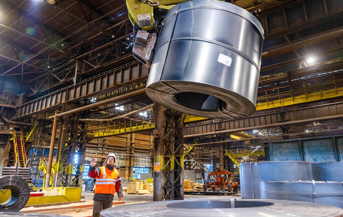 Фото для новини:Метінвест поставив першу партію прокату на свій завод у Румунії