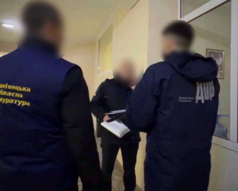 Фото для новини:Мільйони за непридатні стіни на Буковині топпосадовець ДСНС відмив 20 мільйонів гривень на закупівлі квартир