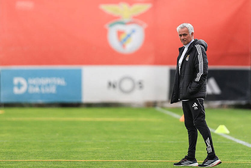 Фото для новини:Моурінью попередив про силу Реала: Поранений король небезпечний