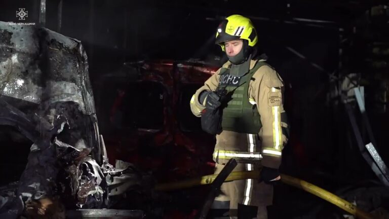 Фото для новини:Черкаси зазнали масованої атаки російськими дронами