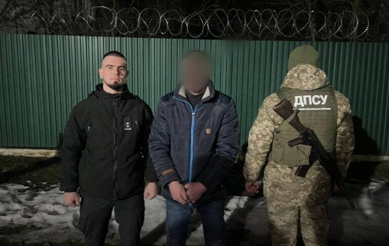 Фото для новини:На кордоні затримали втікача-ґвалтівника у день суду щодо його справи