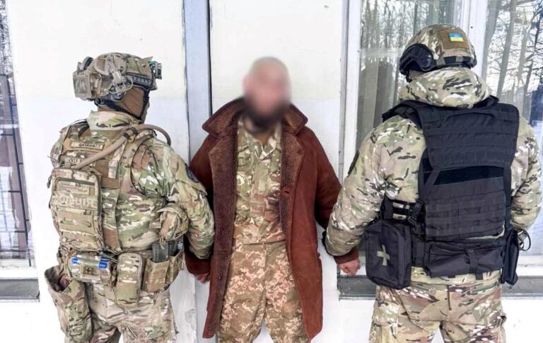 Фото для новини:На Рівненщині СЗЧ-шник вдарив ножем звільненого з полону військового