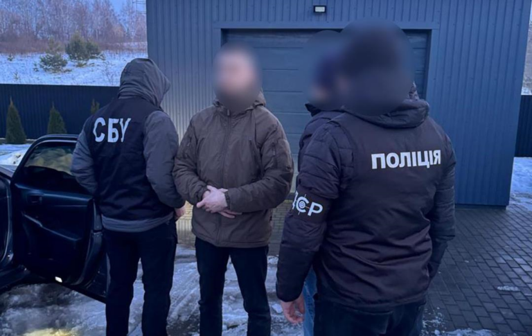 Фото для новини:На Волині двоє посадовців ТЦК за хабарі "вирішували питання" мобілізації