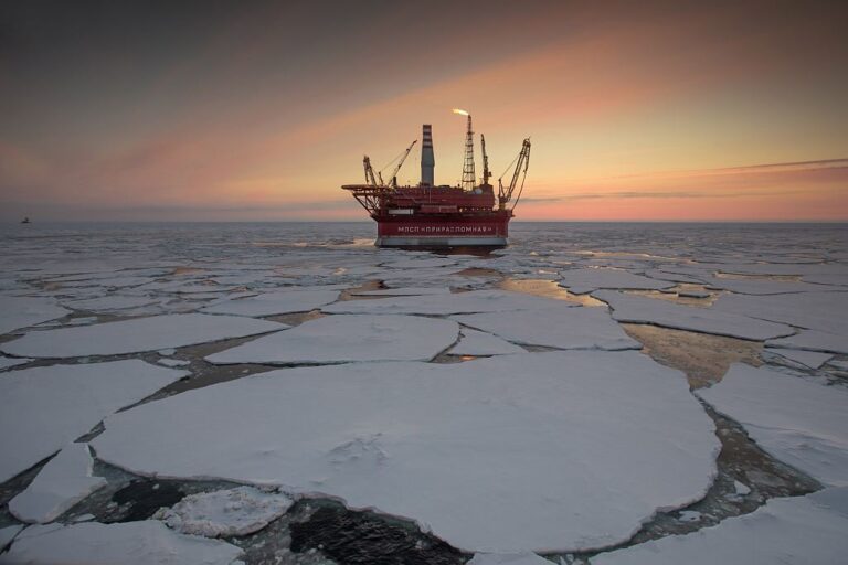 Фото для новини:Нафтові компанії Росії змушені скорочувати обсяги буріння - ЗМІ