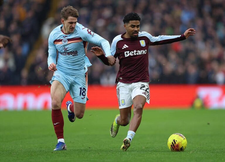 Фото для новини:Названа оцінка Ярмолюка за матч АПЛ проти Астон Вілли