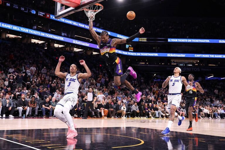 Фото для новини:НБА: Фінікс вирвав перемогу у Орландо