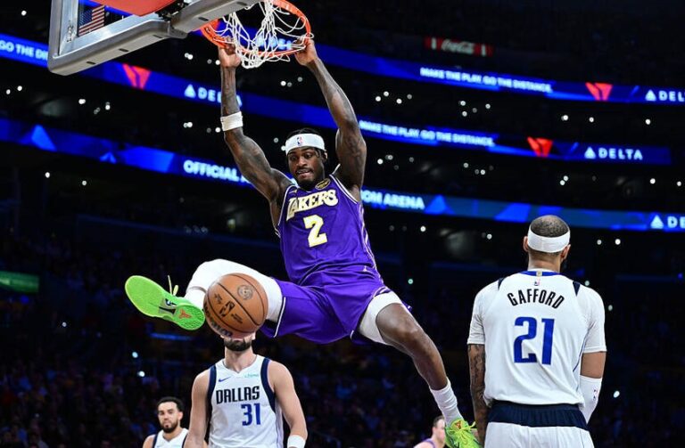 Фото для новини:НБА: Оклахома спіткнулася у матчі з Мілуокі