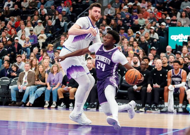 Фото для новини:НБА: Юта зупинила Сакраменто в дуелі