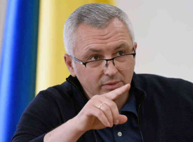 Фото для новини:Не пропонуйте, ми не беремо як керівники митниці Звягінцев і Сич боротимуться з корупцією за допомогою паперу