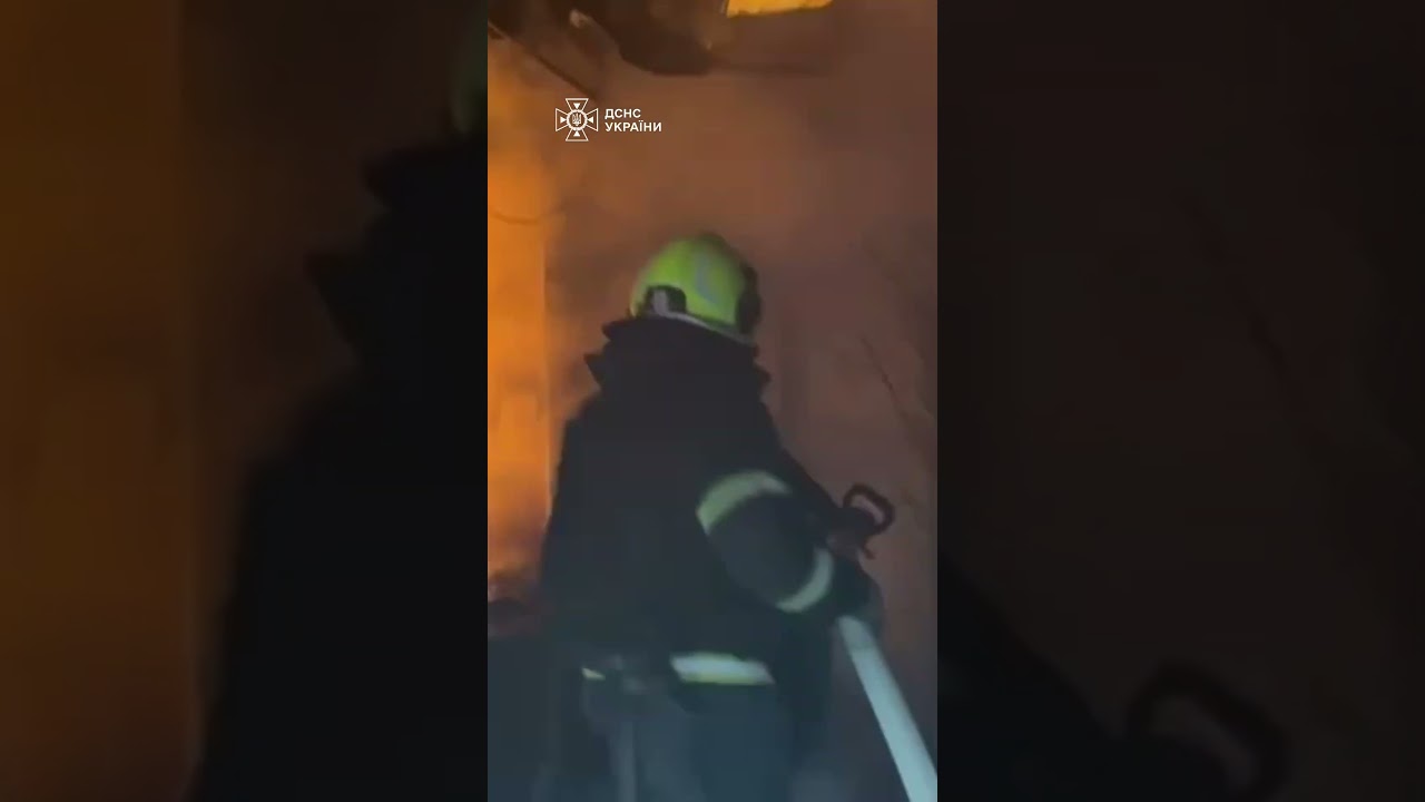 Фото для новини:Коли місто спить, вони йдуть у вогонь. Нічна атака на Одещину.