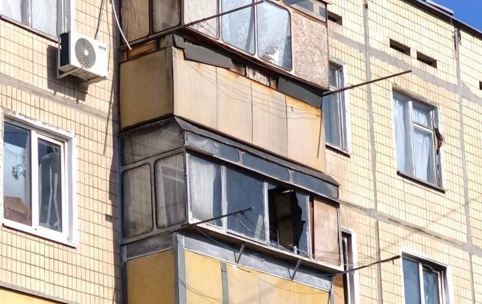 Фото для новини:Нікополь потрапив під артобстріл, поранені три жінки