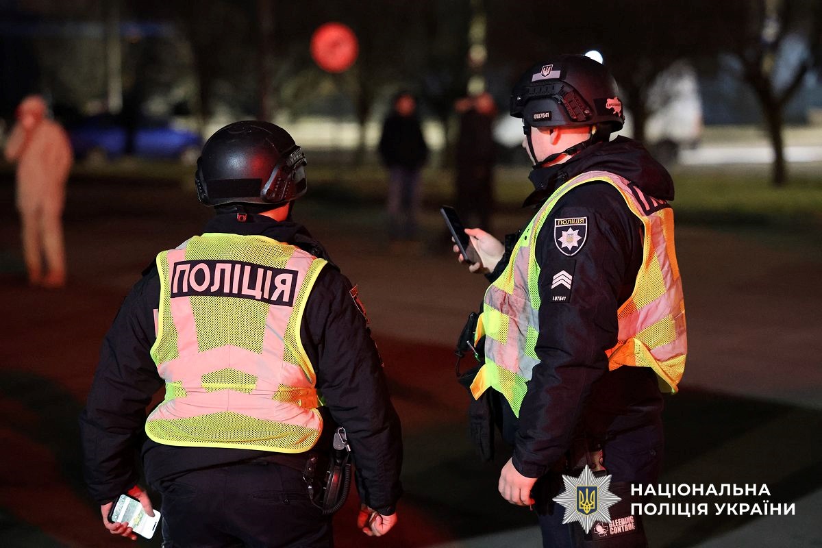 Фото для новини:Одна схема. Серія терактів проти поліцейських