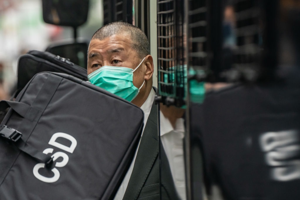 Фото для новини:Одного з найбільших критиків КНР Джиммі Лая засудили до 20 років