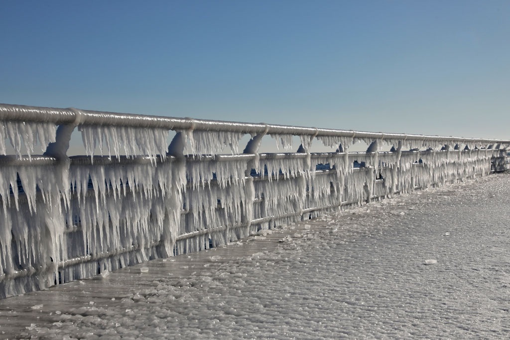 Фото для новини:Ожеледиця та морози до -30&deg;: погода на початку тижня