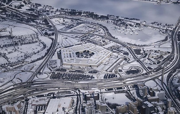 Фото для новини:Пентагон вимагає від розробників створити ШІ без "моральних" обмежень