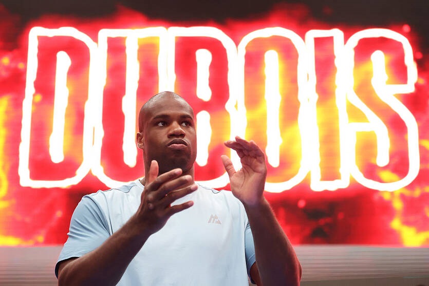 Фото для новини:Перед боєм із Вордлі Дюбуа оголосив про зміну тренера