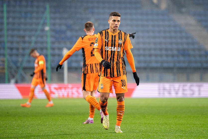 Фото для новини:Півзахисник Шахтаря: Дуже нелегко грати під час війни