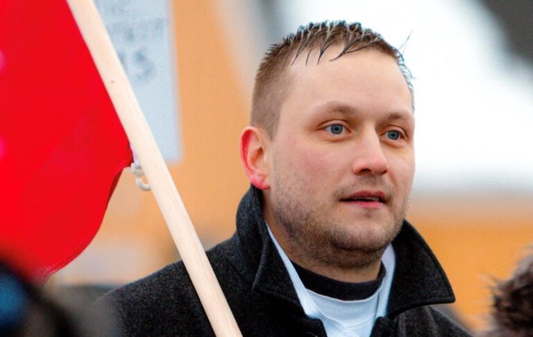 Фото для новини:Прем'єр Гренландії відмовився від корабля-шпиталю від Трампа