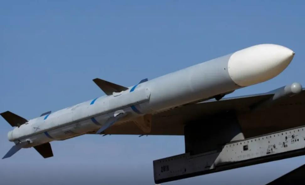 Фото для новини:Протидія реактивним "шахедам" і крилатим ракетам: що відомо про ракети AIM