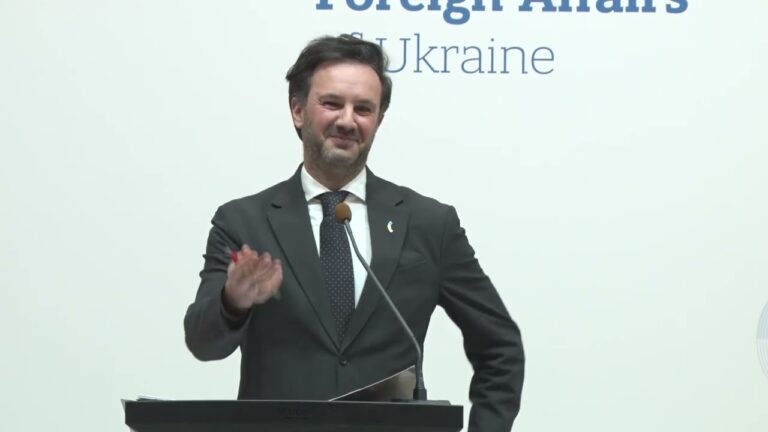 Фото для новини:Брифінг речника МЗС України Георгія Тихого