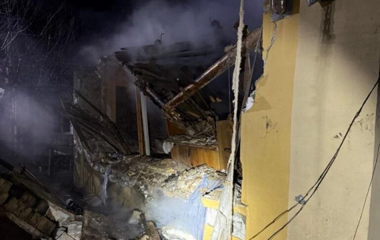 Фото для новини:РФ атакувала Запоріжжя: троє постраждалих