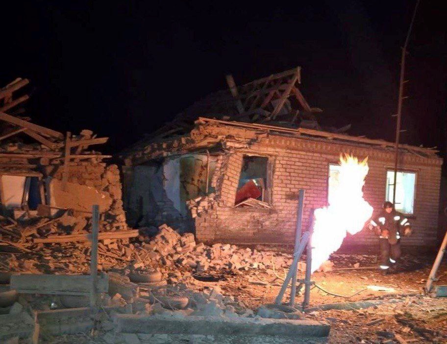 Фото для новини:РФ вдарила по Дніпропетровщині: пошкоджені підприємство та гімназія