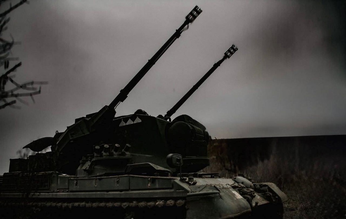 Фото для новини:РФ вдарила з шести напрямків: як відпрацювала ППО