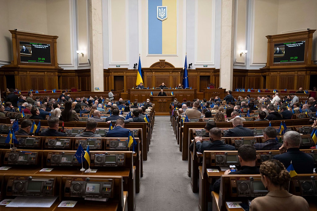 Фото для новини:Робота Ради зупинилась. Масове отруєння депутатів